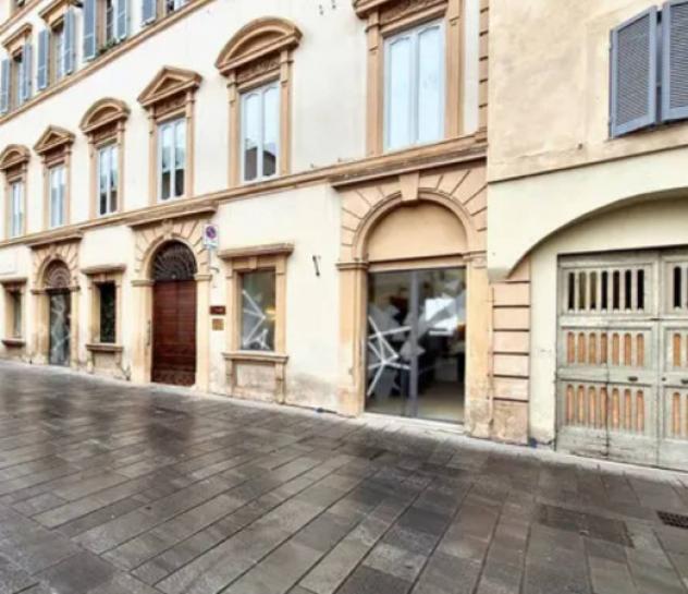 ufficio in vendita a Foligno