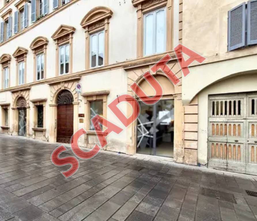 ufficio in vendita a Foligno