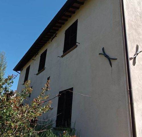 casa indipendente in vendita a Foligno in zona Colfiorito