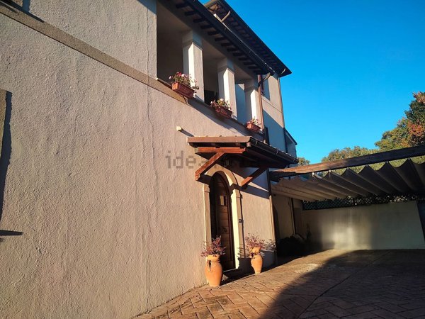 casa indipendente in vendita a Foligno