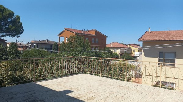 casa indipendente in vendita a Foligno