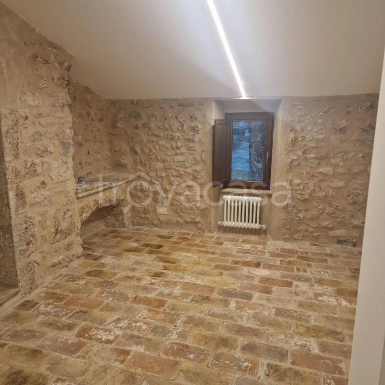 appartamento in vendita a Foligno in zona Rasiglia