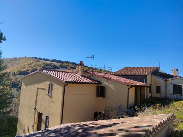 appartamento in vendita a Foligno in zona Camino