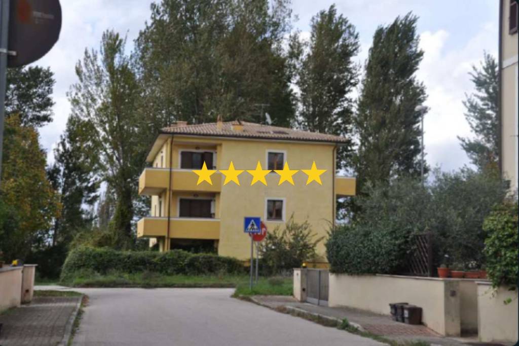 appartamento in vendita a Foligno in zona Sant'Eraclio