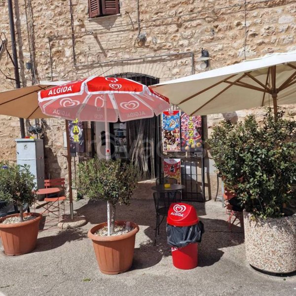 negozio in vendita a Foligno in zona Sant'Eraclio