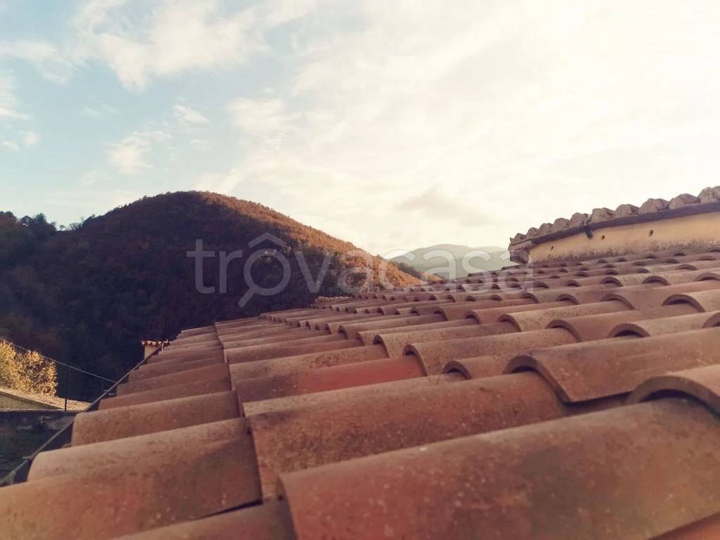 casa indipendente in vendita a Foligno