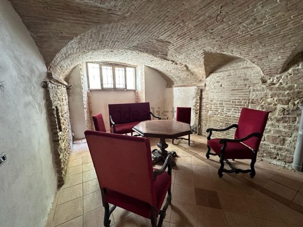 casa semindipendente in vendita a Foligno