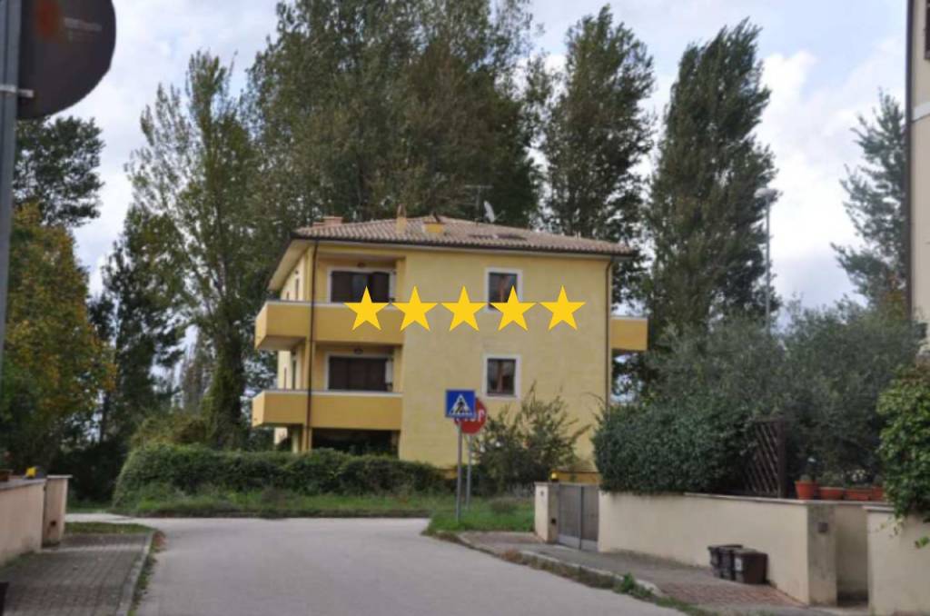 appartamento in vendita a Foligno in zona Sant'Eraclio