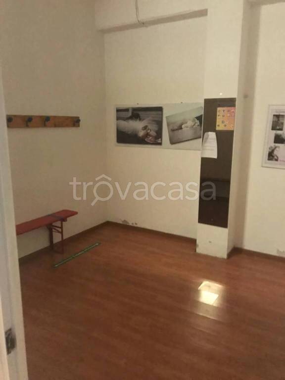 negozio in vendita a Foligno