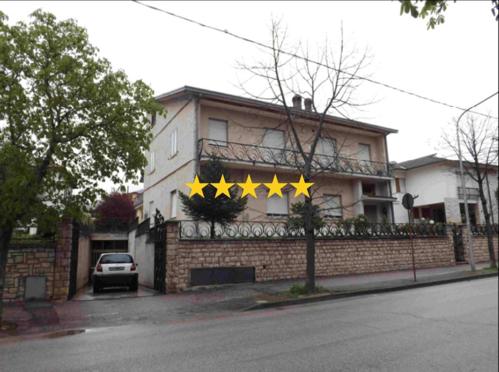 appartamento in vendita a Foligno in zona Sant'Eraclio