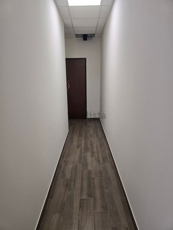 locale commerciale in vendita a Foligno