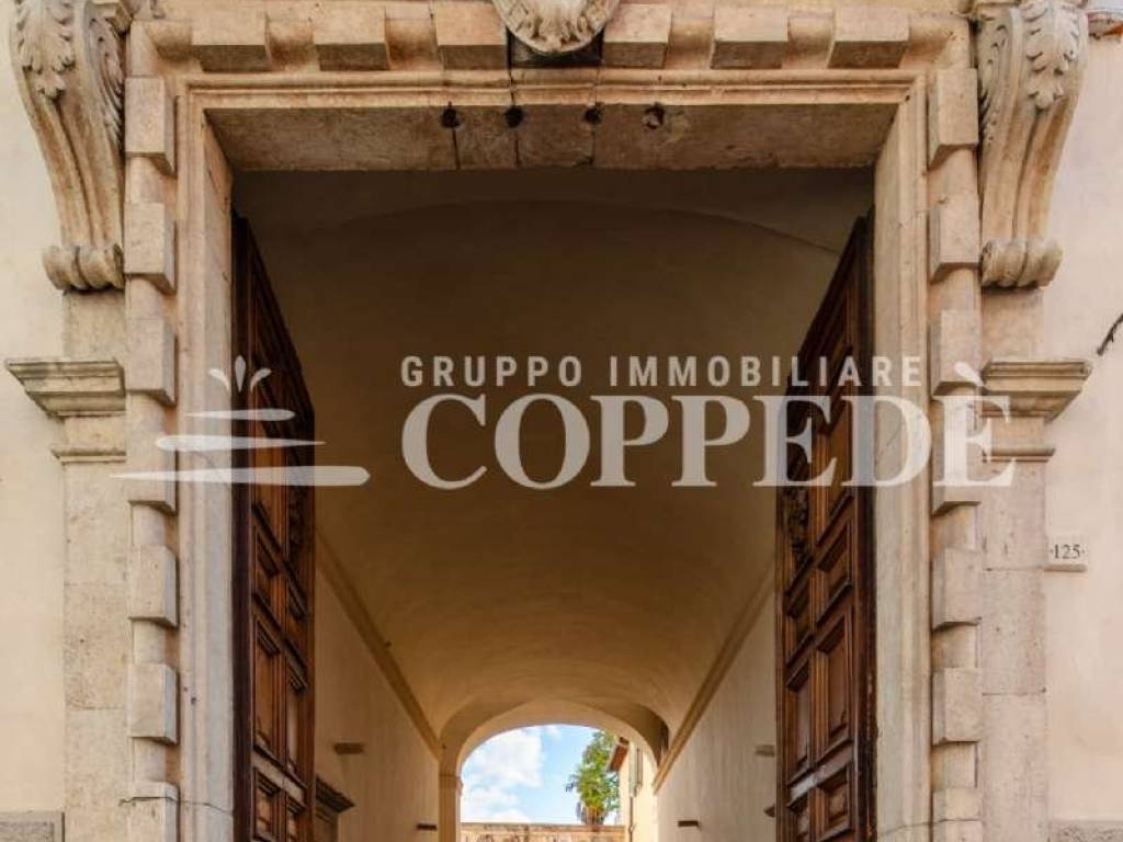 intera palazzina in vendita a Foligno