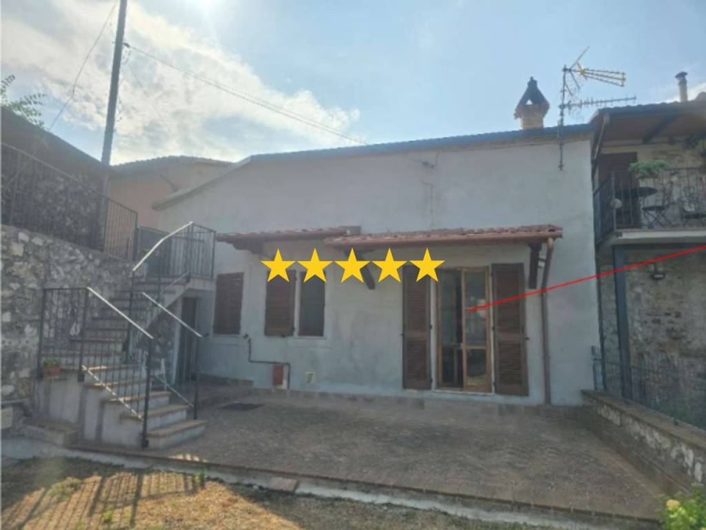 appartamento in vendita a Foligno in zona Roviglieto