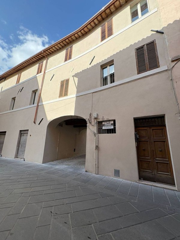 casa indipendente in vendita a Foligno
