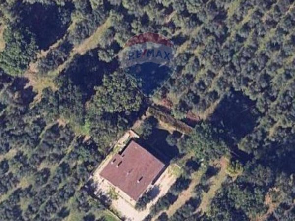 casa indipendente in vendita a Foligno in zona Camino