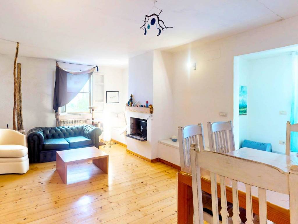 appartamento in vendita a Foligno in zona Maceratola