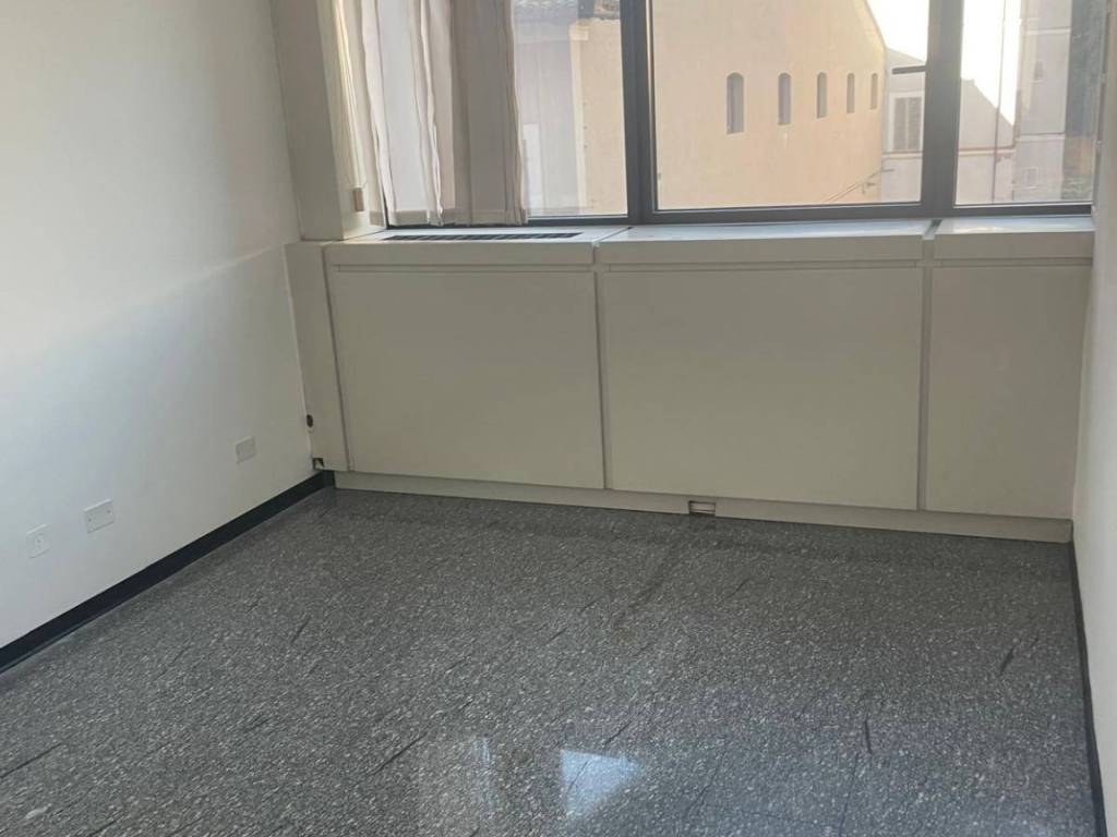 ufficio in vendita a Foligno