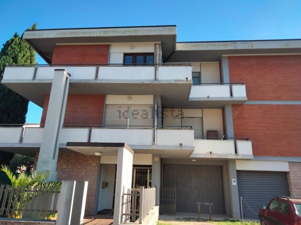 appartamento in vendita a Foligno in zona Sant'Eraclio