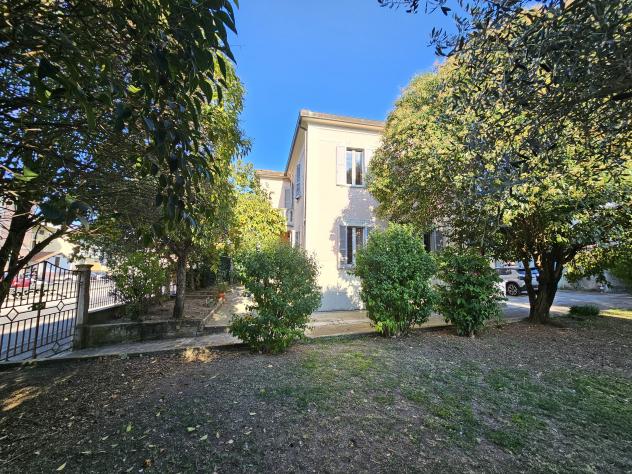 casa indipendente in vendita a Foligno