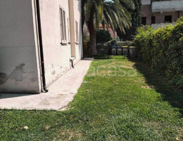 appartamento in vendita a Foligno in zona Sant'Eraclio