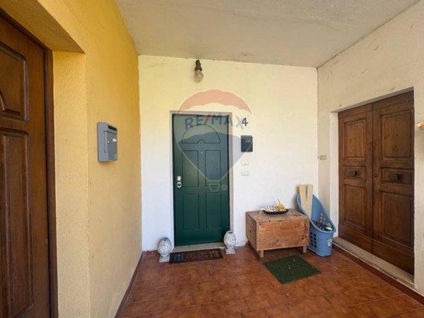 casa indipendente in vendita a Foligno in zona San Giovanni Profiamma