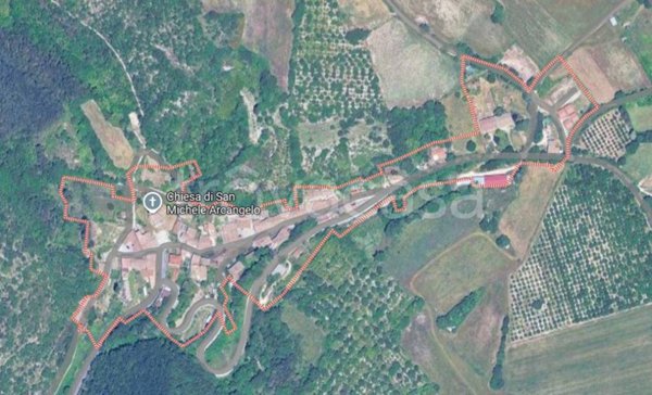 appartamento in vendita a Foligno in zona Sostino