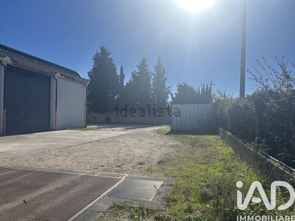 capannone in vendita a Foligno in zona Sant'Eraclio