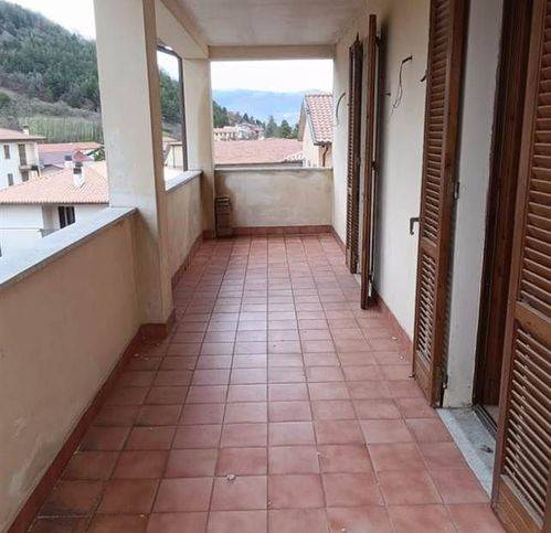 appartamento in vendita a Foligno in zona Colfiorito