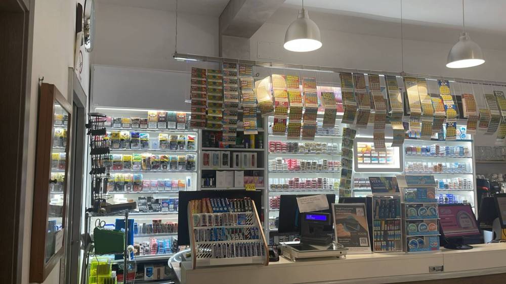 negozio in vendita a Foligno