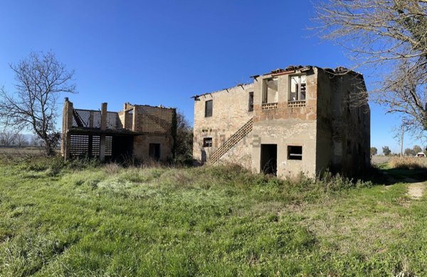casale in vendita a Foligno