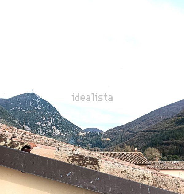 appartamento in vendita a Foligno in zona Camino