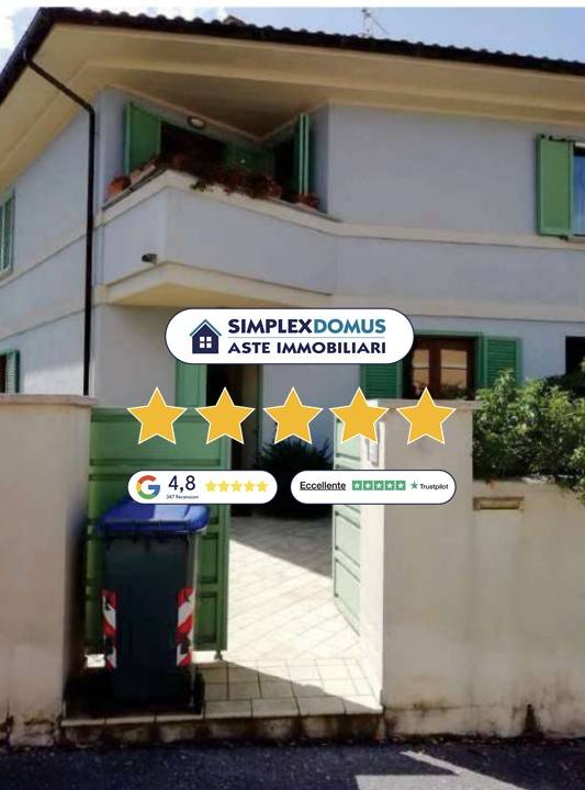 casa indipendente in vendita a Foligno