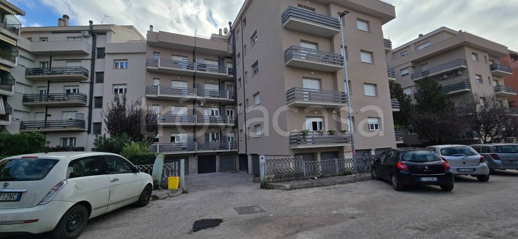 appartamento in vendita a Foligno in zona Camino