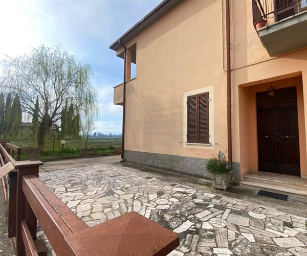 casa indipendente in vendita a Foligno in zona Camino