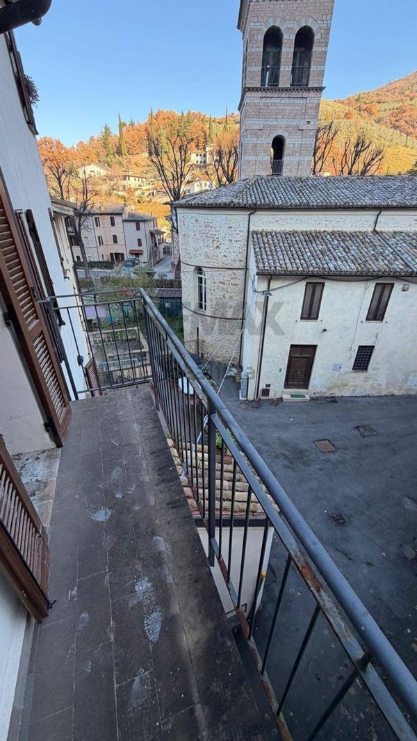 appartamento in vendita a Foligno in zona Capodacqua