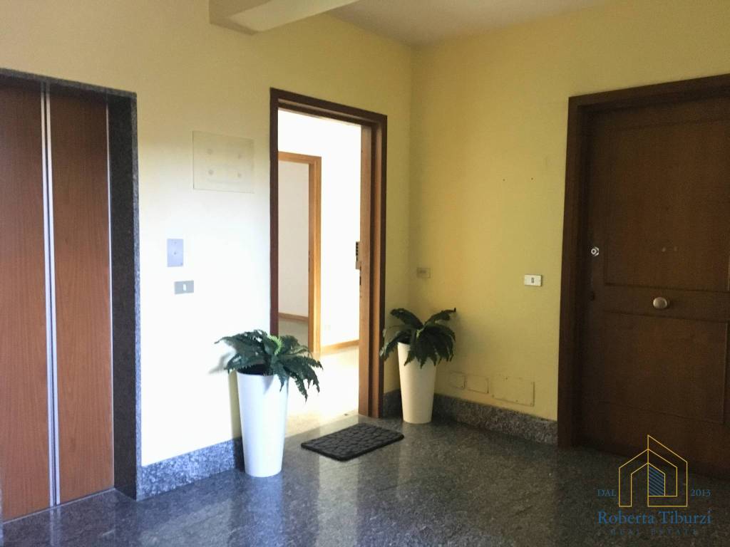 ufficio in vendita a Foligno