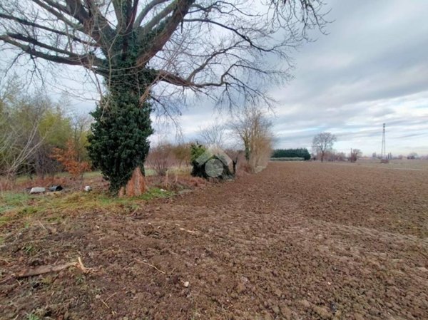 terreno agricolo in vendita a Foligno in zona Budino