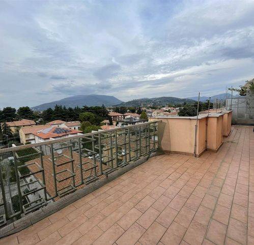 appartamento in vendita a Foligno in zona Paciana