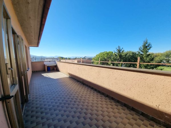 appartamento in vendita a Foligno in zona Camino