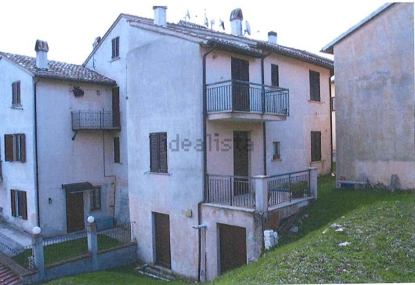 appartamento in vendita a Foligno in zona Annifo