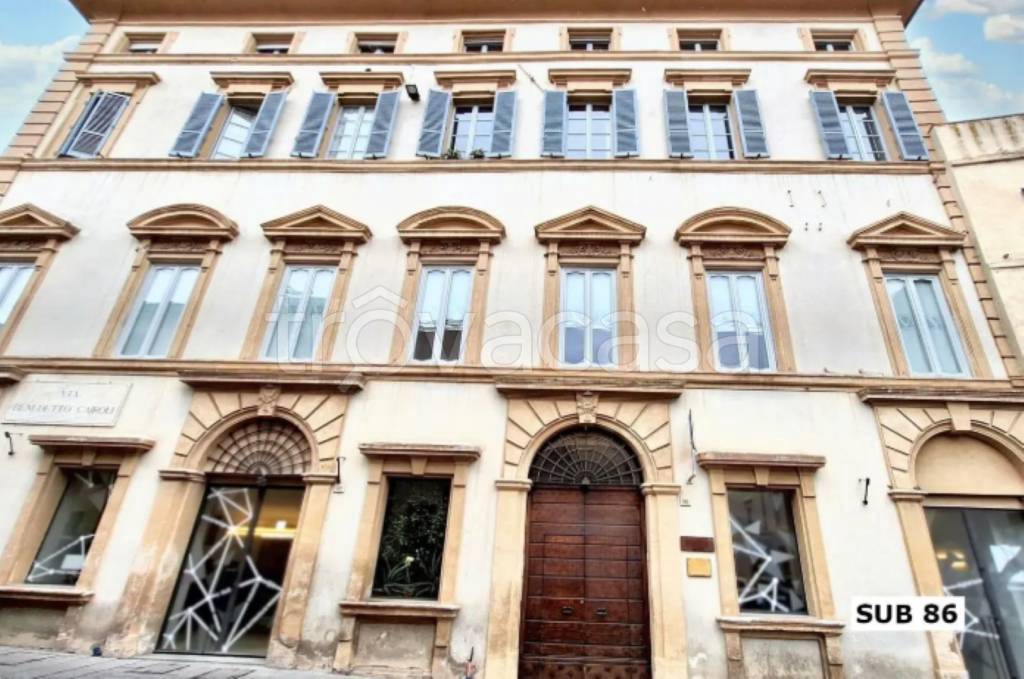 negozio in vendita a Foligno