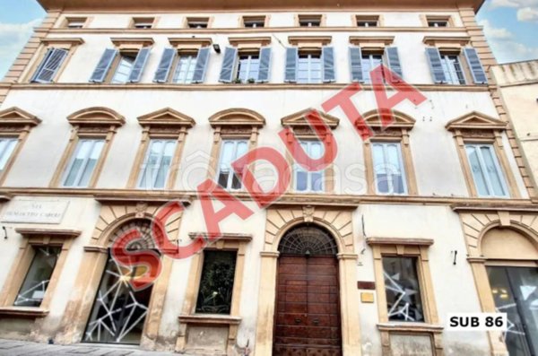 negozio in vendita a Foligno