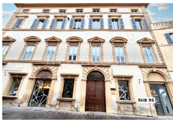 ufficio in vendita a Foligno