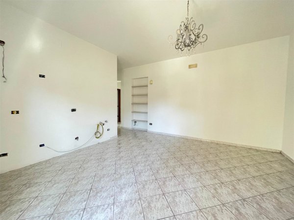 casa indipendente in vendita a Foligno