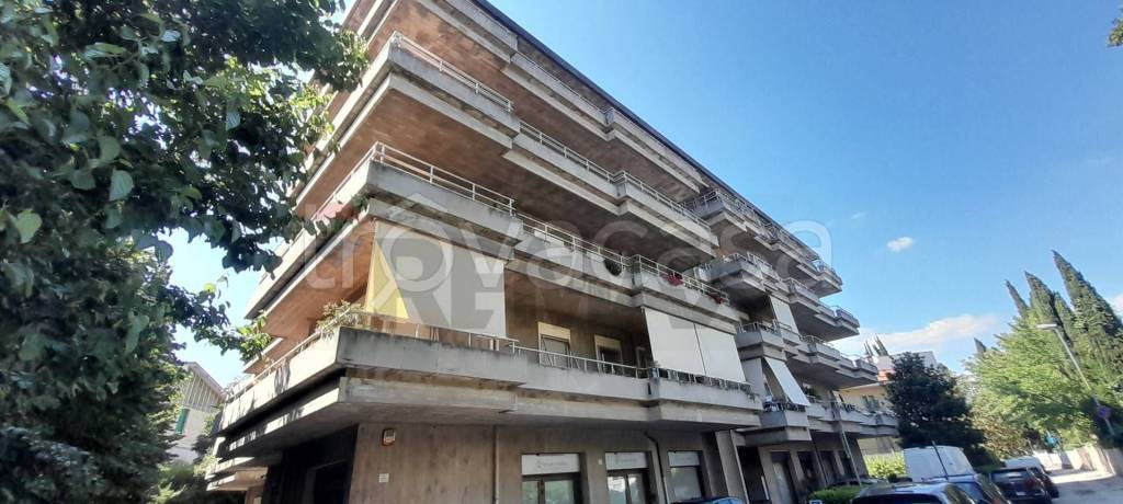 appartamento in vendita a Foligno in zona Paciana