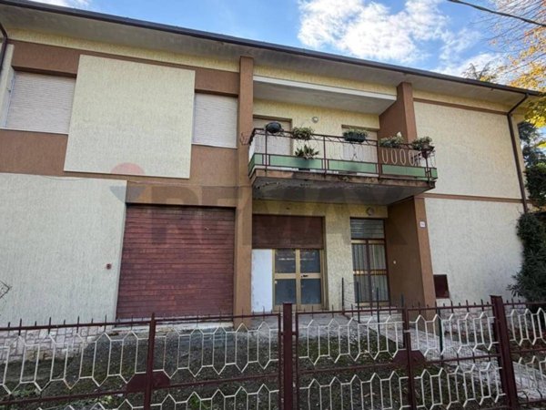 appartamento in vendita a Foligno in zona Paciana