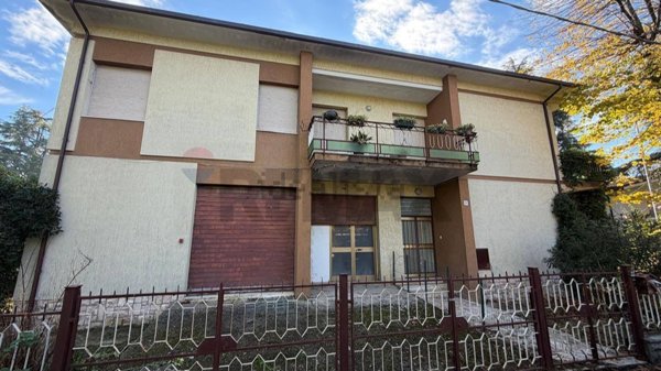 appartamento in vendita a Foligno in zona Paciana