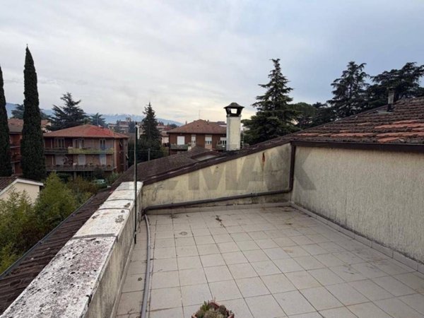 appartamento in vendita a Foligno in zona Paciana