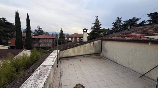 appartamento in vendita a Foligno in zona Paciana