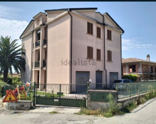 appartamento in vendita a Foligno in zona Sant'Eraclio